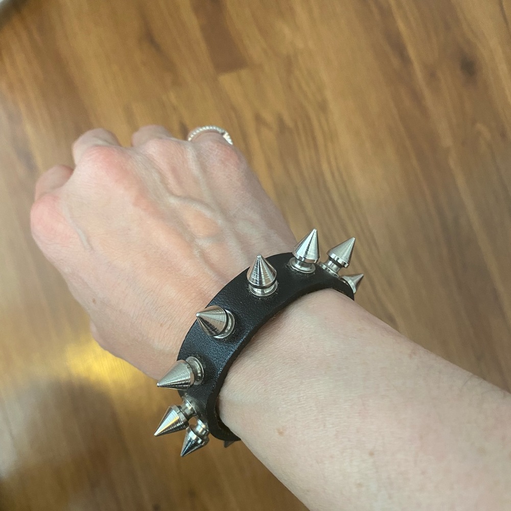 STUDDED BRACELET